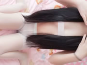 かわいいアジアの女の子のパイパンマンコオナニー